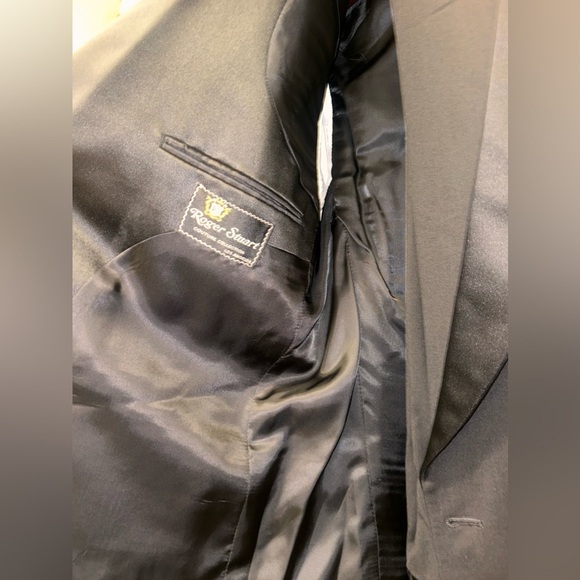 Used Once Men’s tuxedo Size M/L see measurements - Picture 4 of 16